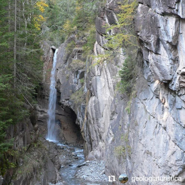 La cascata delle Barezze a Falcade, Dolomiti